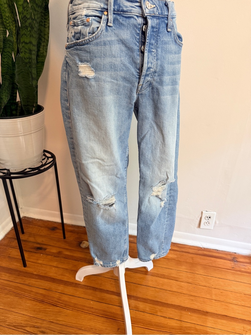 MOTHER Tomcat Straight-Leg Distressed Jeans (Size 29 - runs small) - Picture 2 of 16